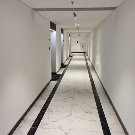 Jbhotels Comfort Hanza Tower *