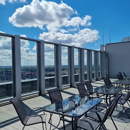 Jbhotels Comfort Hanza Tower Appartement 4*